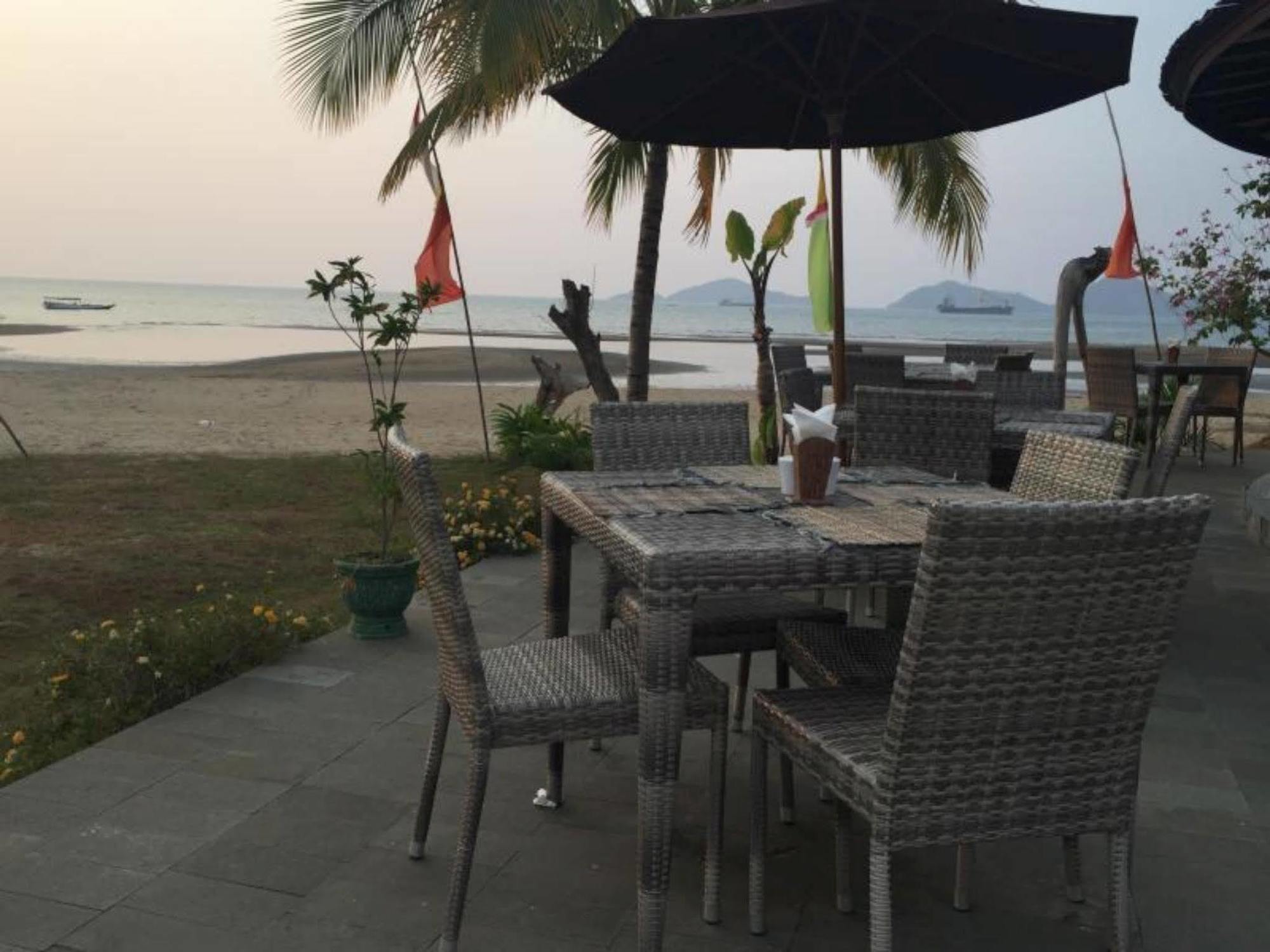 Luwansa Beach Resort Лабуан-Баджо Екстер'єр фото