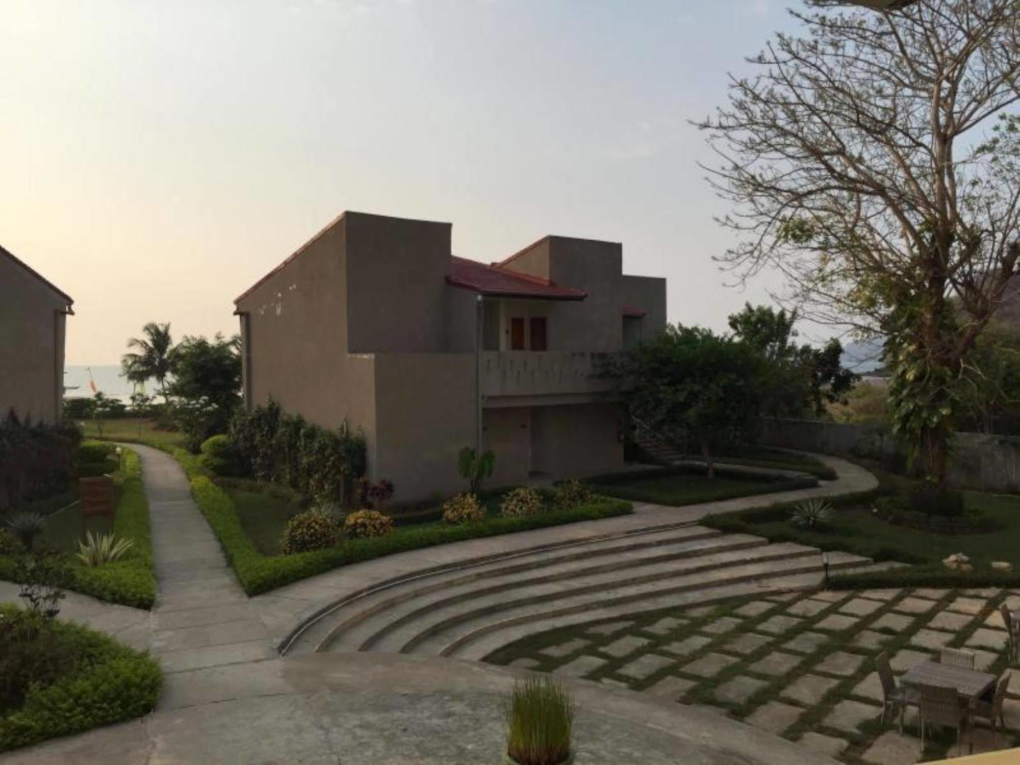 Luwansa Beach Resort Лабуан-Баджо Екстер'єр фото