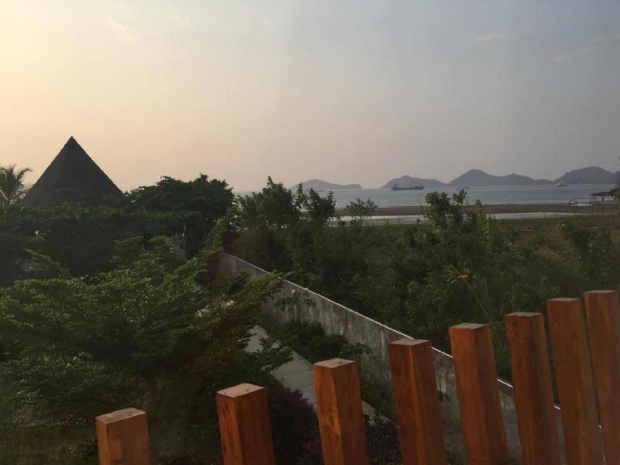 Luwansa Beach Resort Лабуан-Баджо Екстер'єр фото